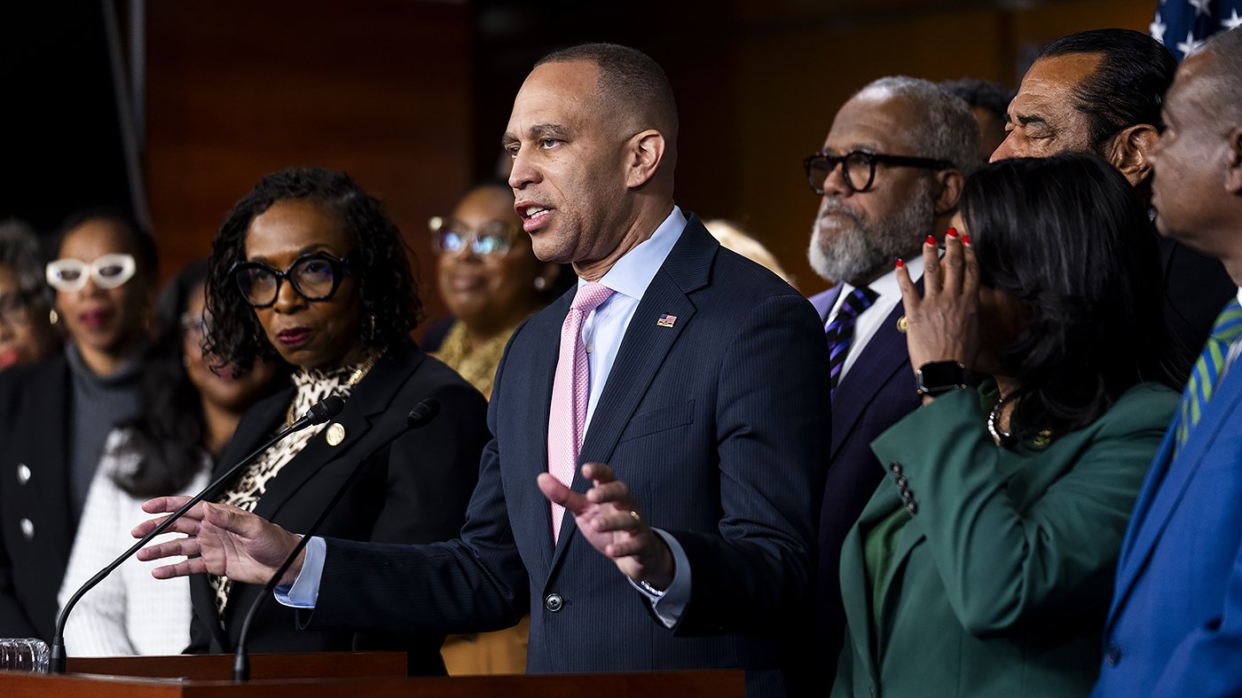 Jeffries Unfazed by Virginia Redistricting Setback, Vows House Takeover