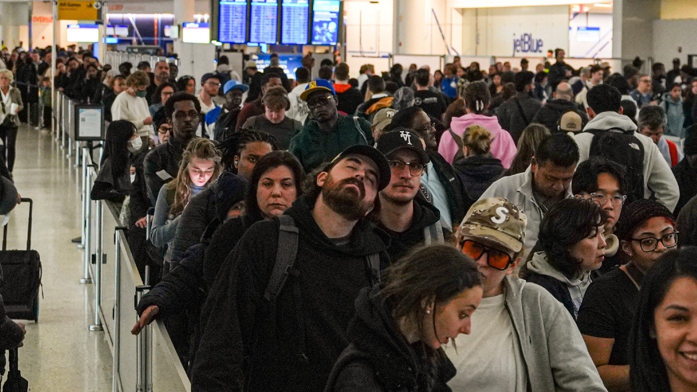 JFK Airport Halts Security Wait Time Reporting Amid DHS Shutdown Chaos