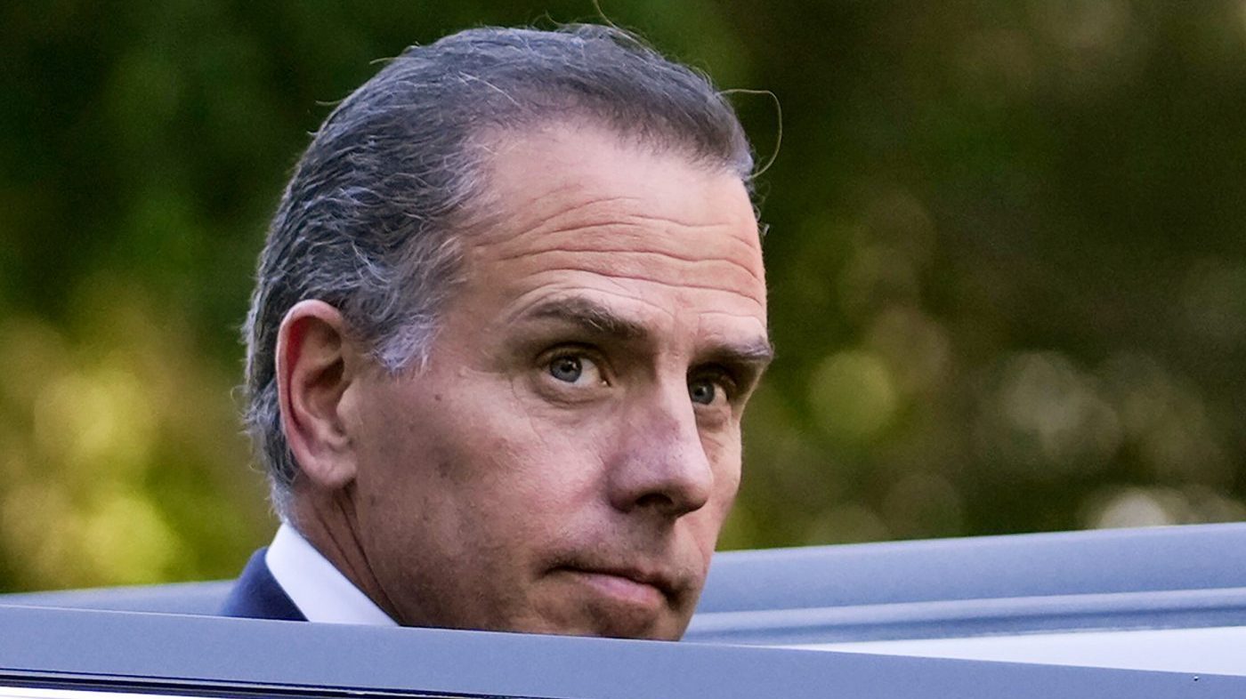 Judge Slams DOJ Over Last-Minute Charges in Ex-FBI Officials' Case