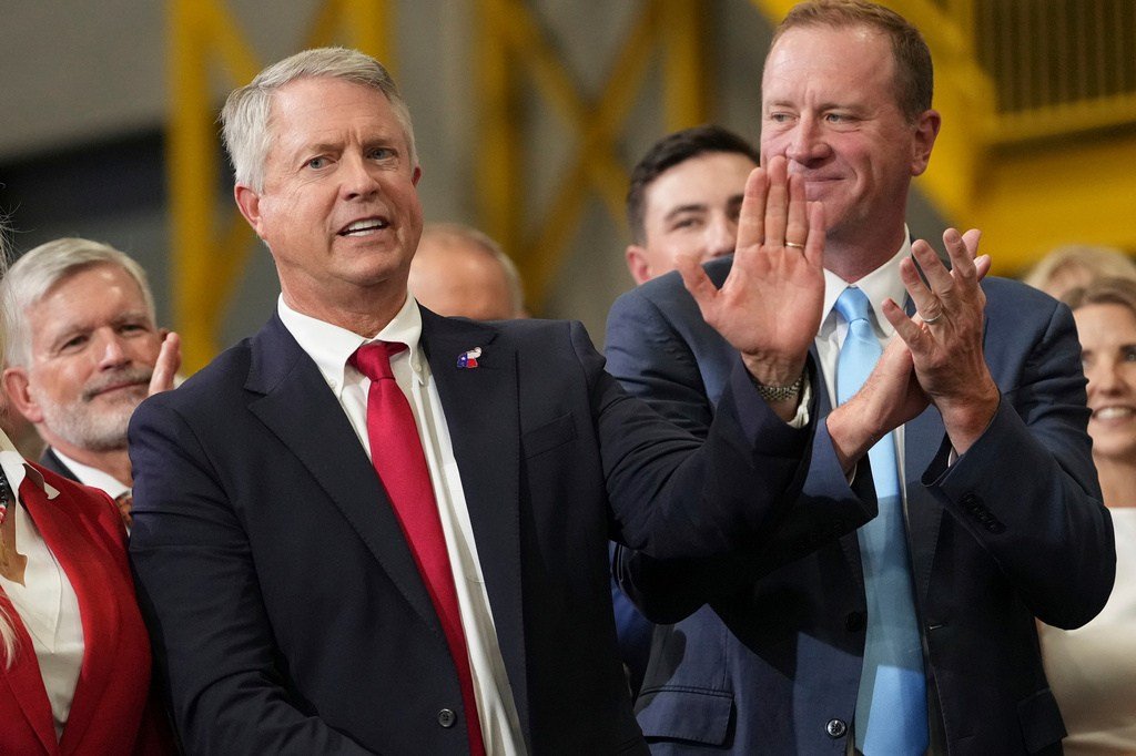 Kansas Senate Race Tightens as Marshall's Medical Debt History Haunts Him