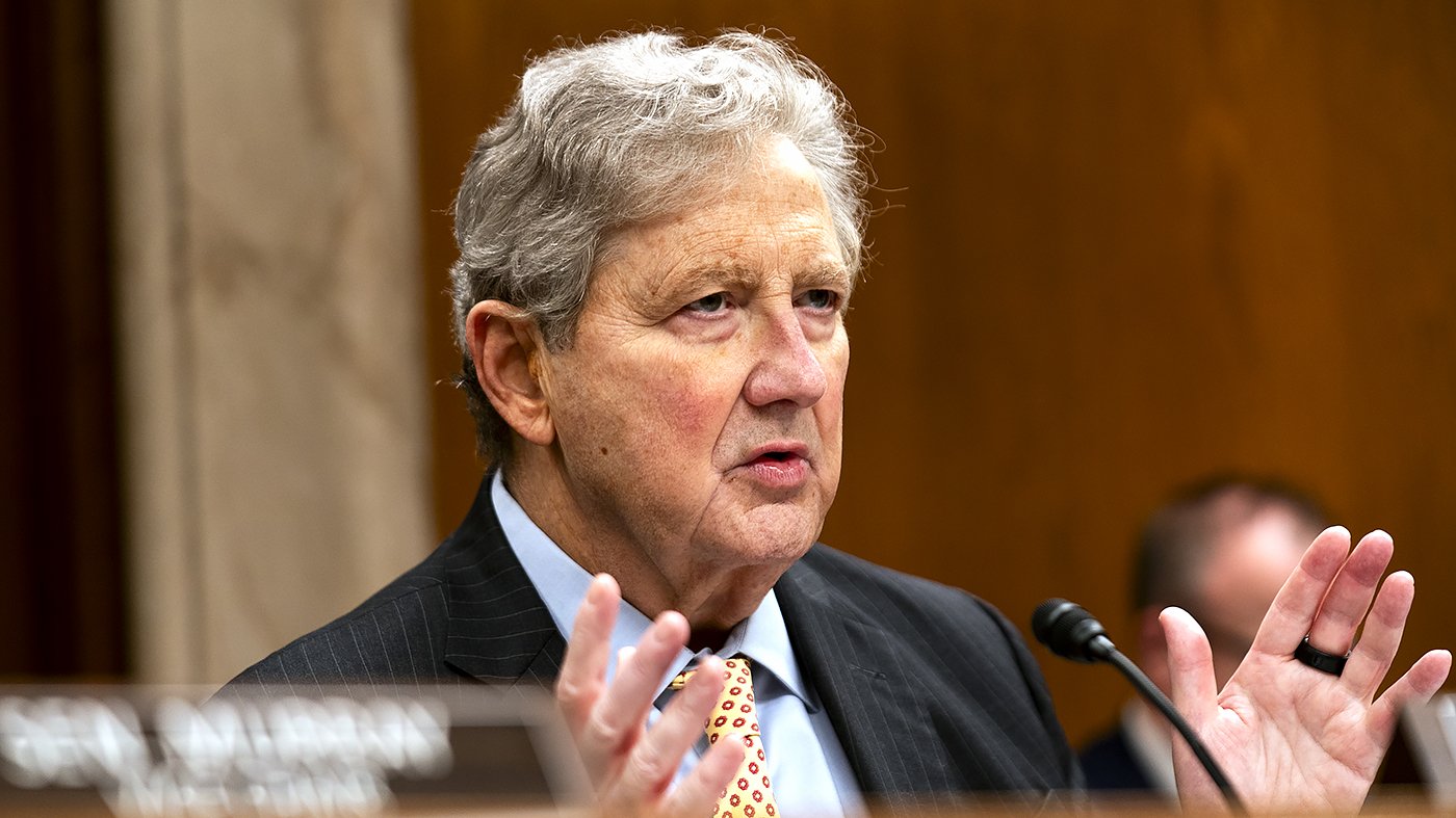 Kennedy Warns Democrats May Force Shutdown Ahead of November Elections