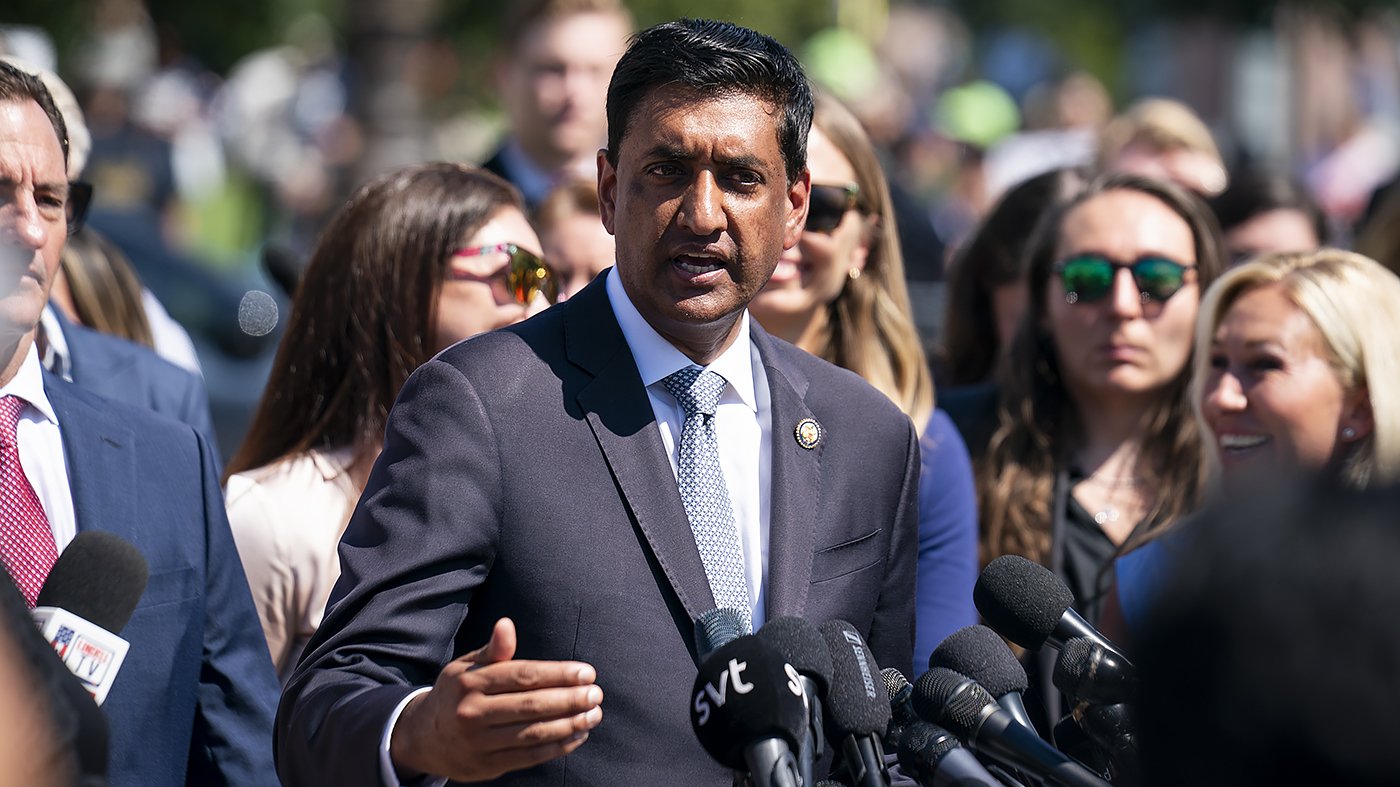 Khanna Calls for Bipartisan Panel on Political Violence After WHCA Dinner Attack