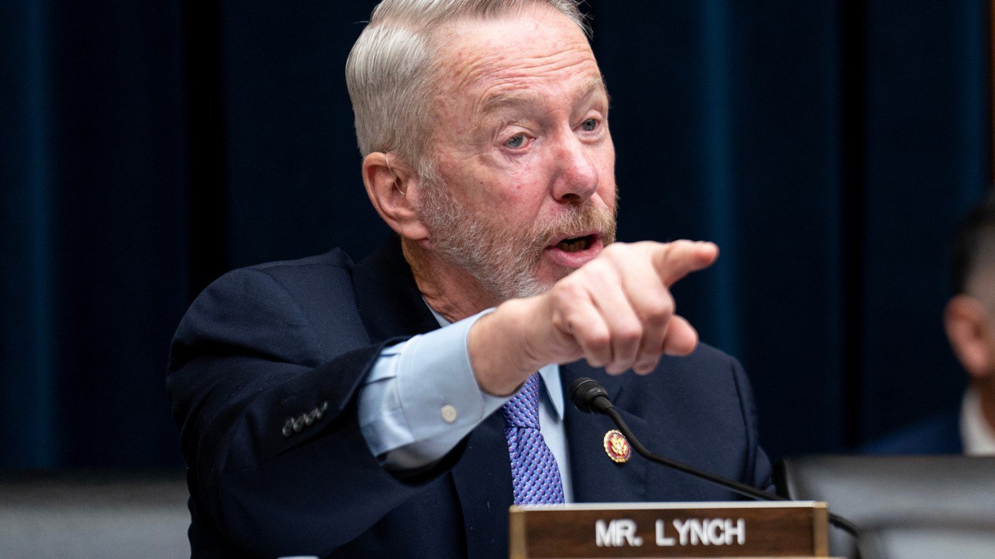 Lynch presses Bessent to steer Trump on AI perils