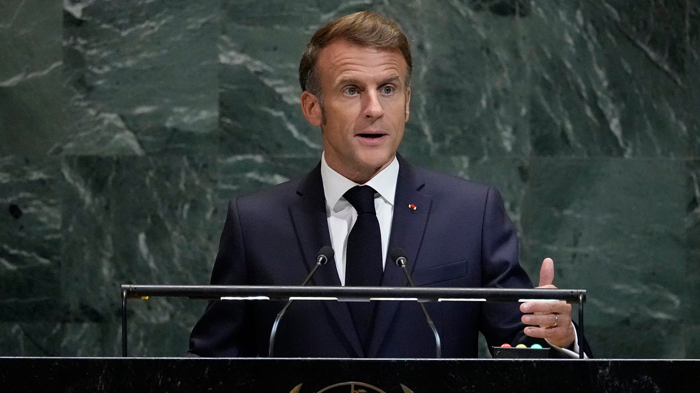 Macron Demands Immediate Reopening of Strait of Hormuz After Talks with Iran's President