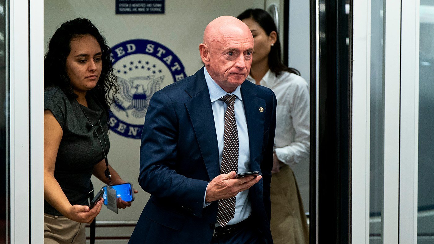 Mark Kelly's 2028 White House Bid Gains Momentum as He Crisscrosses Key States