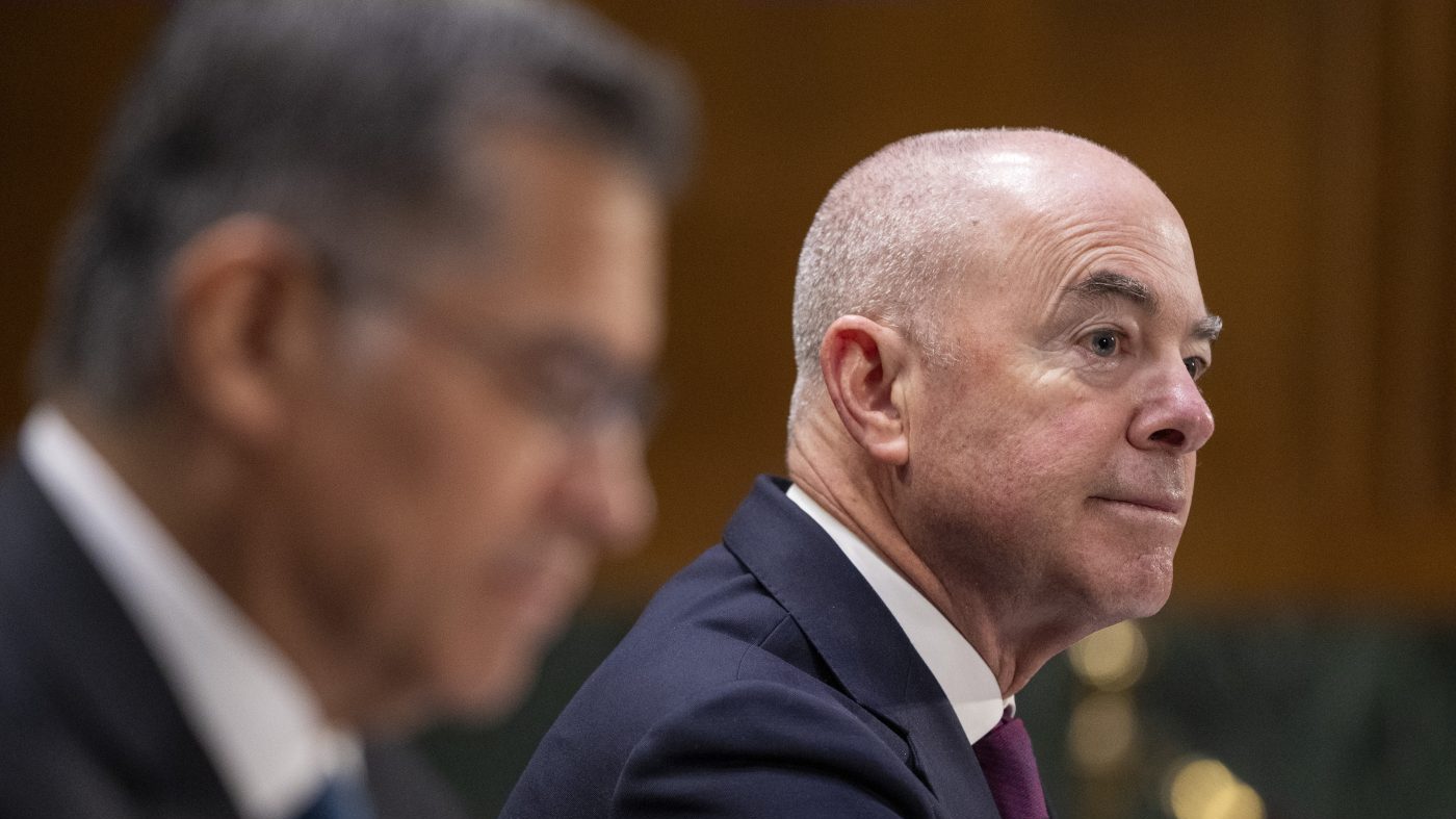 Mayorkas Sidesteps Endorsement of Becerra in California Governor Race