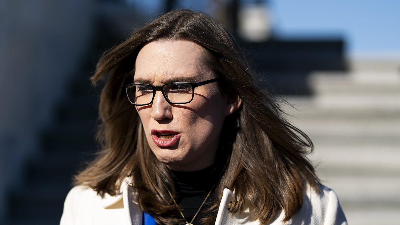 McBride Predicts Trump Will Fire Gabbard, Citing Pattern of Axing Women