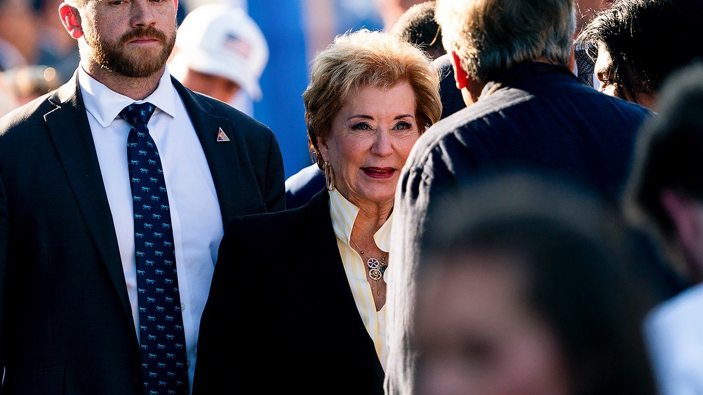 McMahon urged to codify charter school law principles before funding