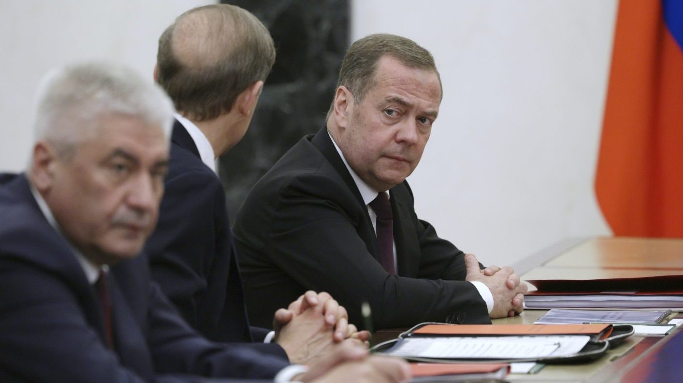 Medvedev Warns EU Diplomats in Kyiv They Risk Becoming Casualties