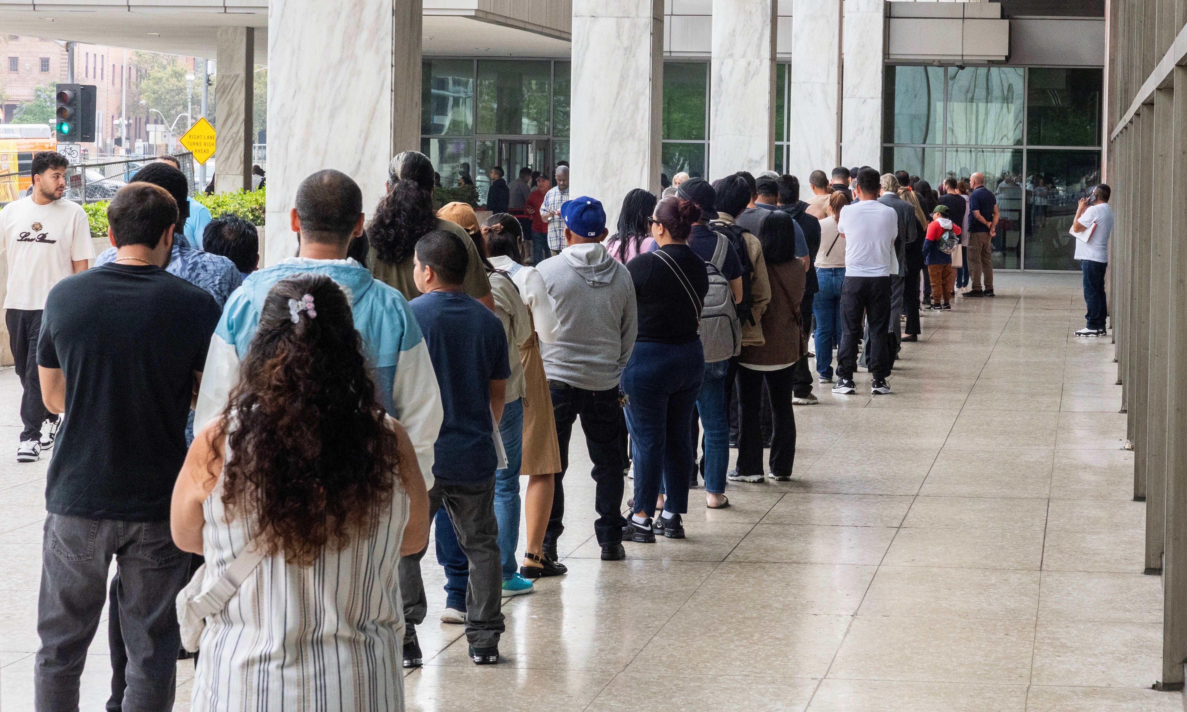 Mega Immigration Hearings: A Legal Tightrope for Trump's Backlog Push