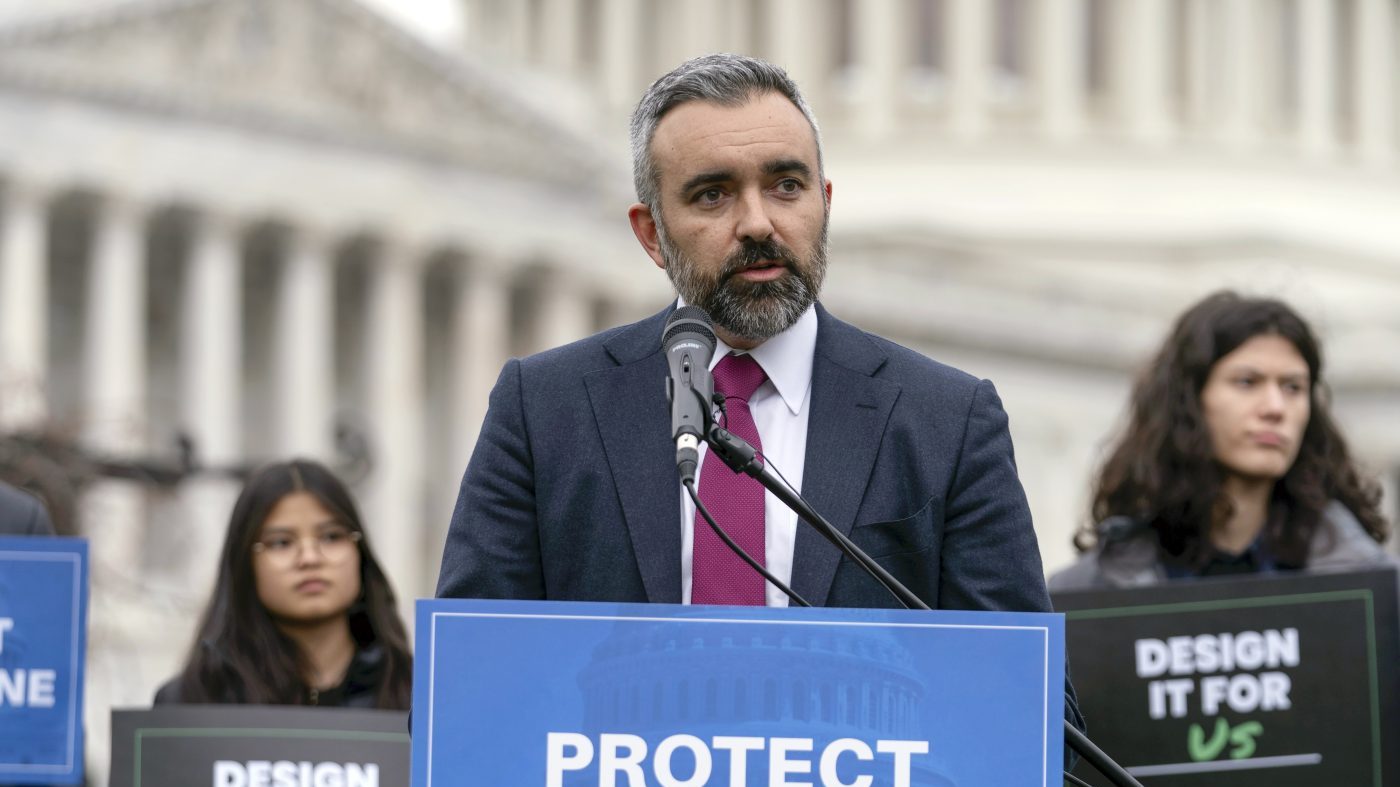 Meta Threatens New Mexico Shutdown After Landmark Child Safety Ruling