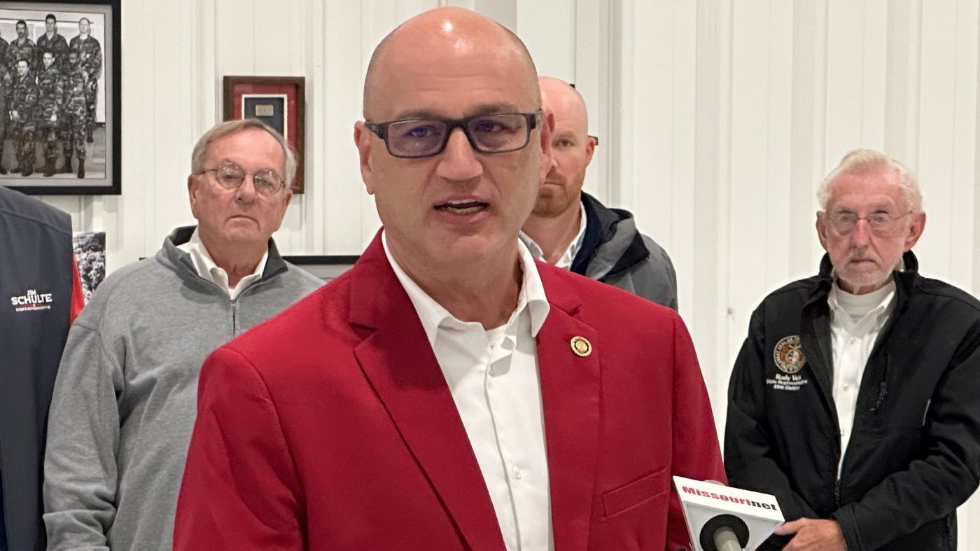 Missouri Secretary of State Faces Contempt Hearing Over Redistricting Standoff