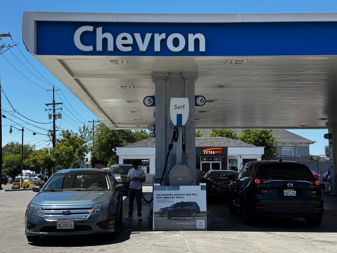 Newsom Urges Drivers to Boycott Chevron Over Memorial Day Gas Price Spat