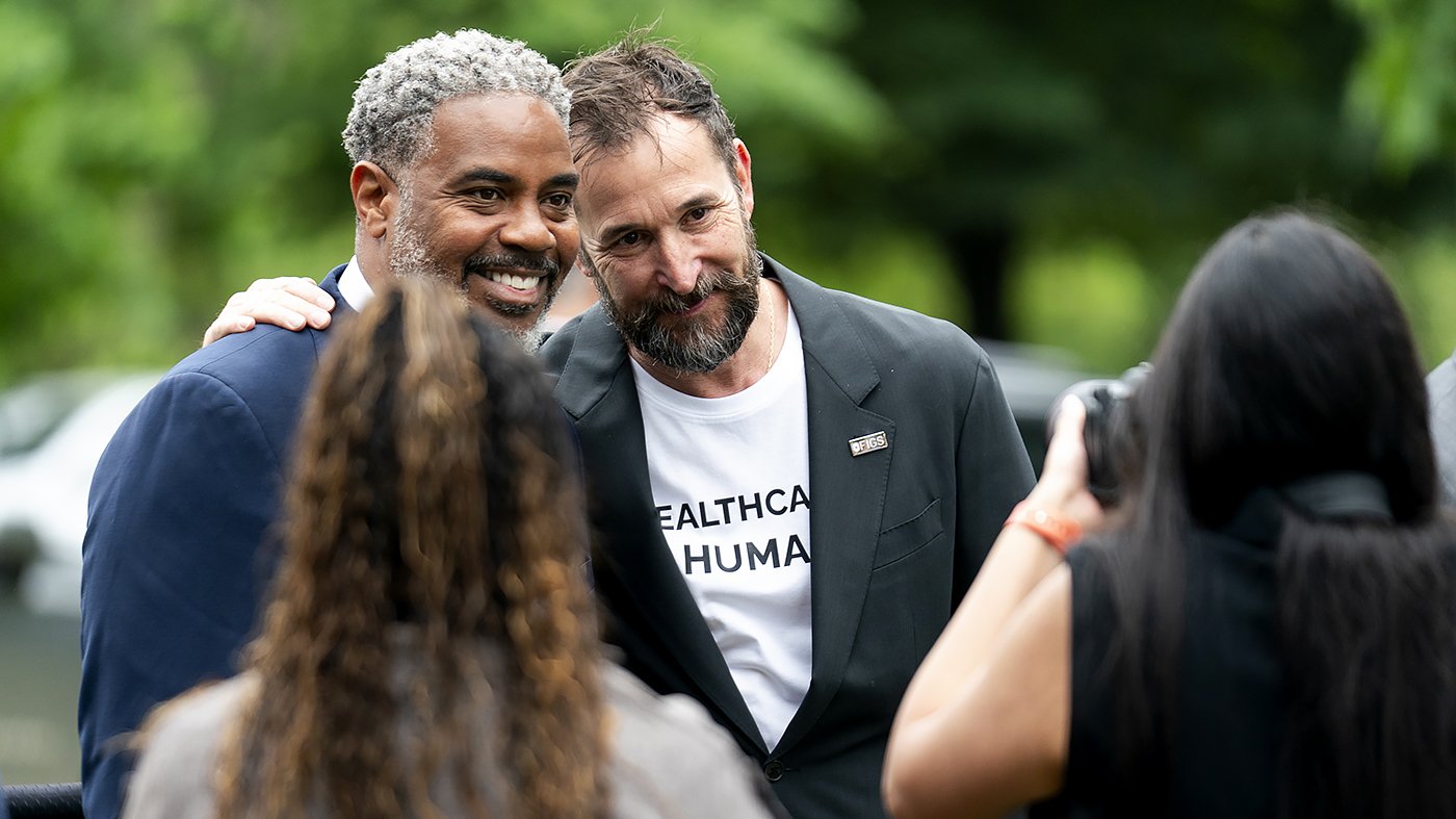 Noah Wyle, Healthcare Workers Rally at Capitol for Bipartisan Bills