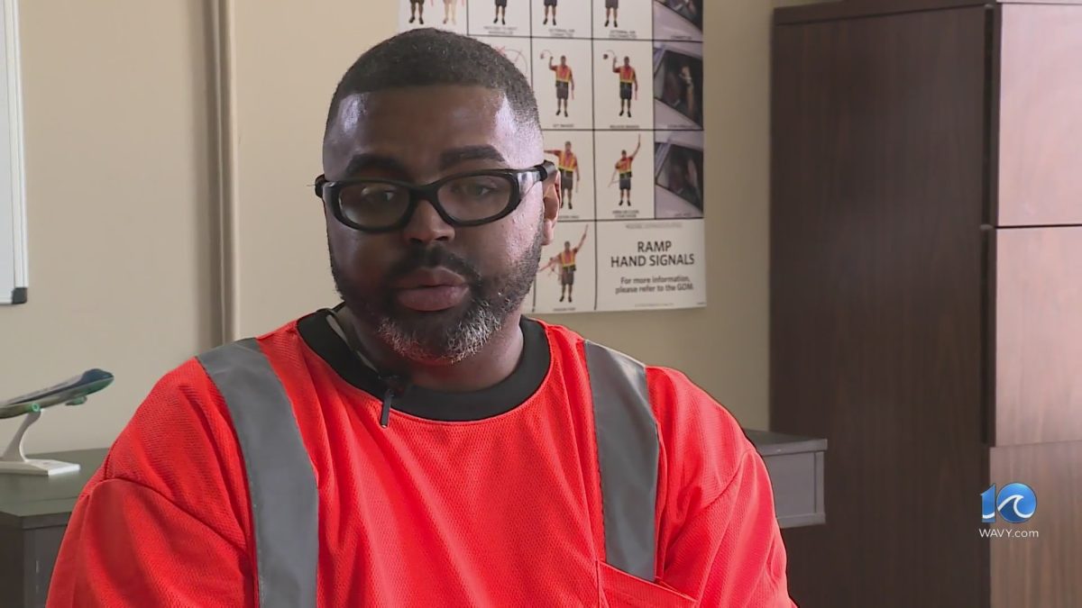 Norfolk Airport Employee Receives $5K Award for Subduing Passenger During Cockpit Rush Attempt