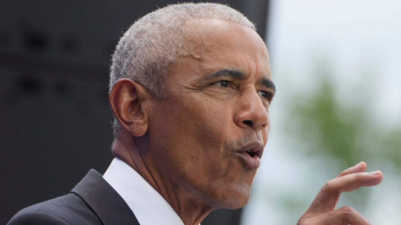 Obama accuses Trump of AI deregulation failure amid safety warnings