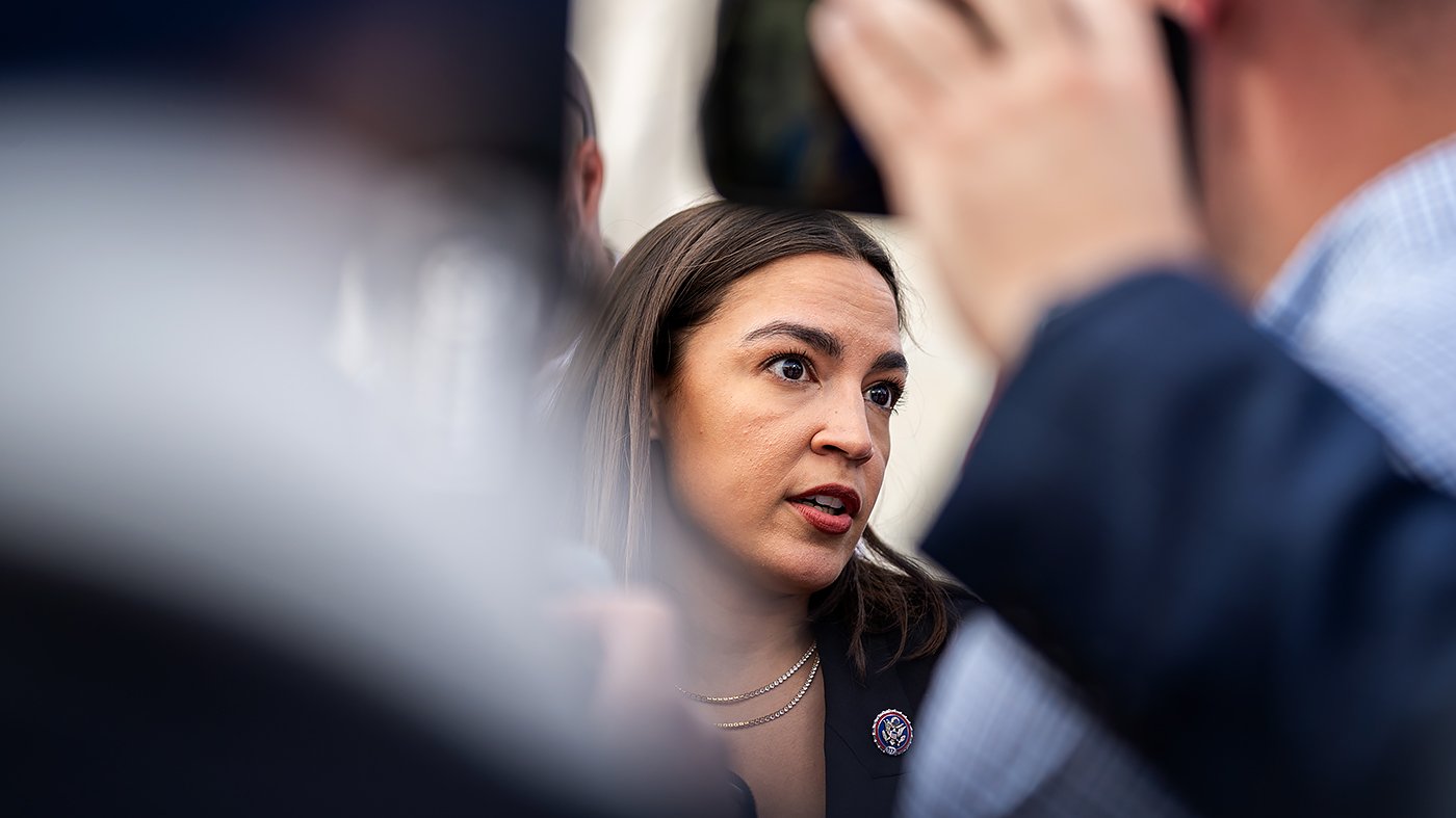 Ocasio-Cortez at pivotal moment as White House bid looms