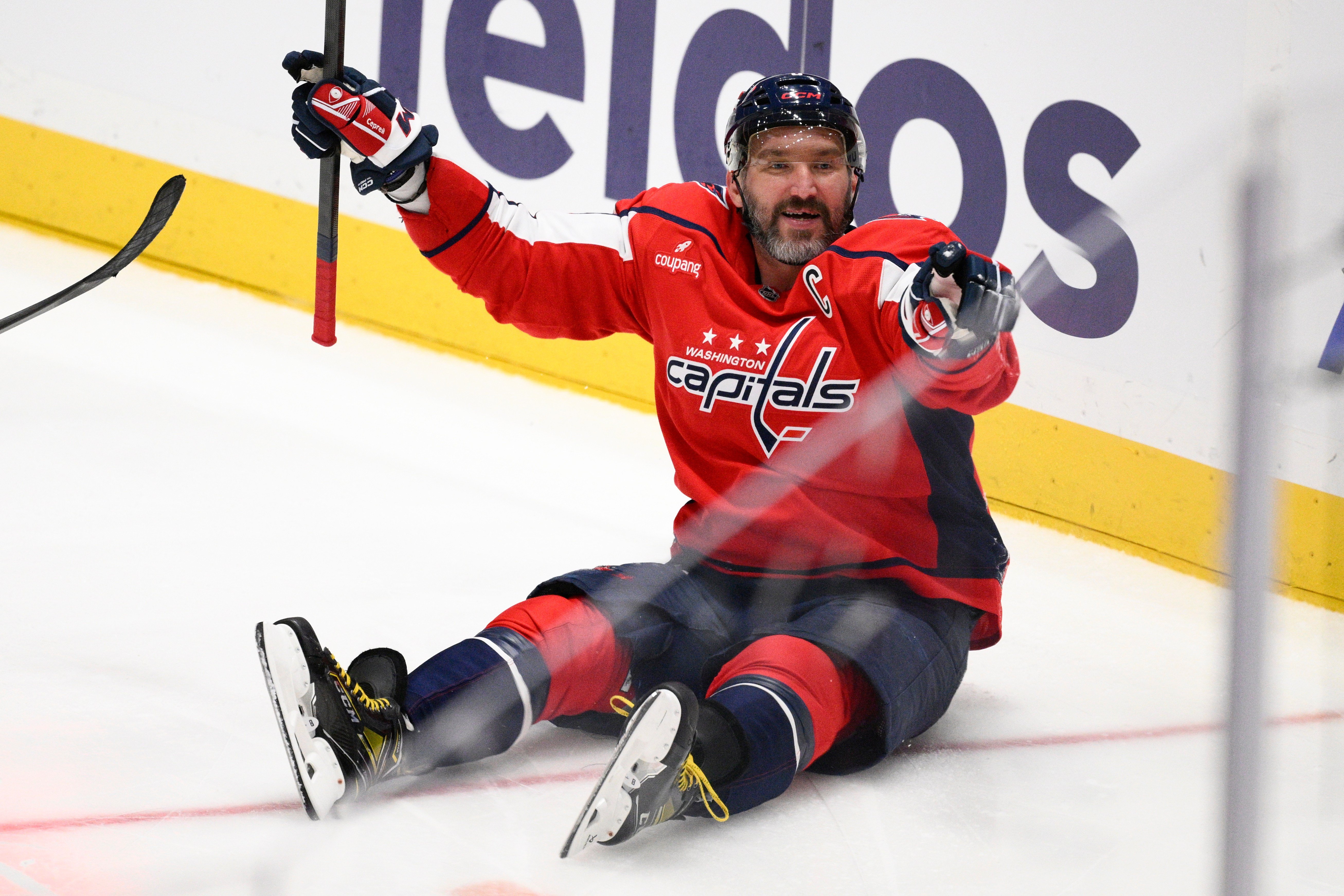 Ovechkin's Putin ad stirs backlash as NHL season nears