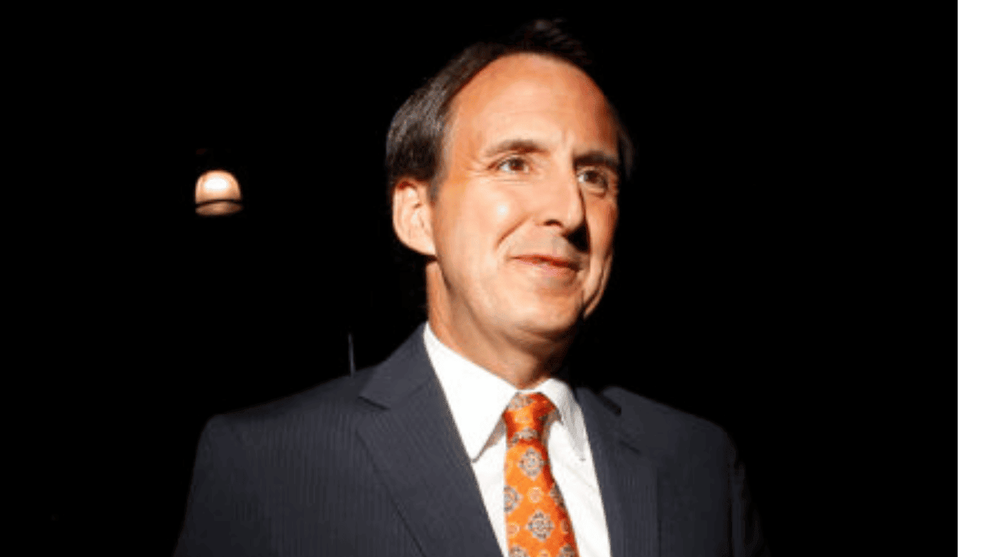 Pawlenty sees political timing in federal raid on Omar's home
