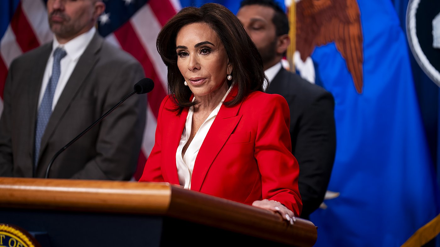 Pirro Drops Fed Probe, Clears Path for Warsh; Iran Ceasefire Holds