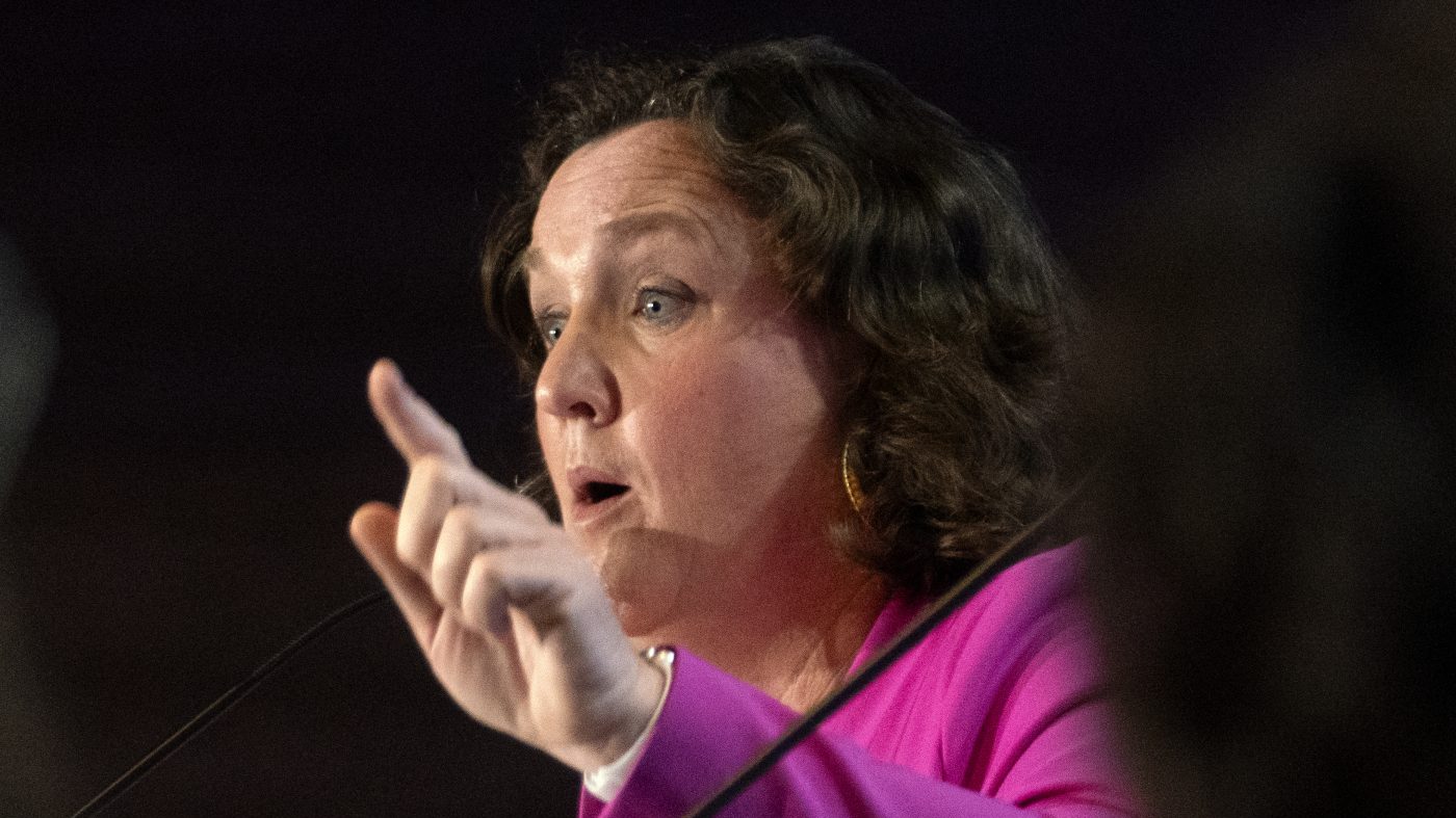 Porter's Former Staffers Defend Her Leadership Amid Campaign Turbulence