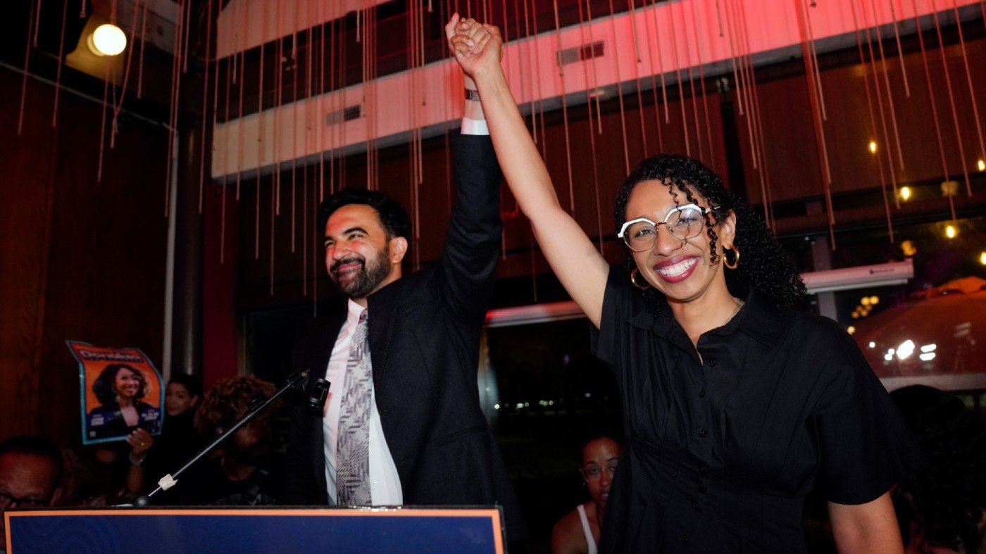 Progressive Left's Rise Reshapes Democratic Party, Poses Risks for 2028