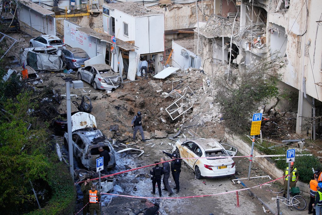 Russia, China Aid Iran in Prolonging Air Campaign, Raising Strategic Costs for U.S.