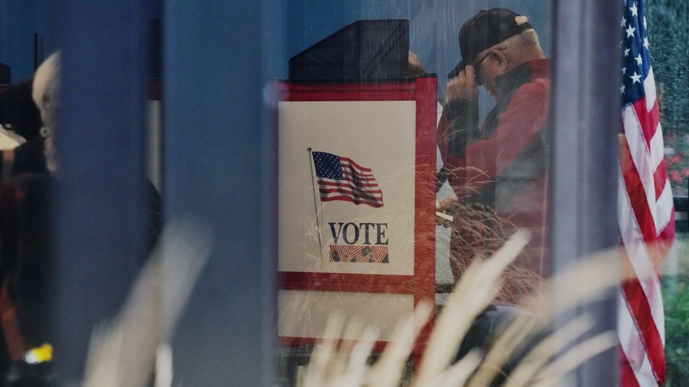 Sabato's Crystal Ball Shifts Minnesota, Louisiana Senate Races Toward Democrats