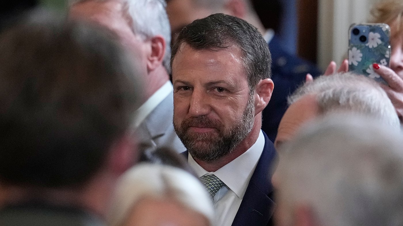 Senate Clears Path for Mullin DHS Nomination Amid Democratic Divisions