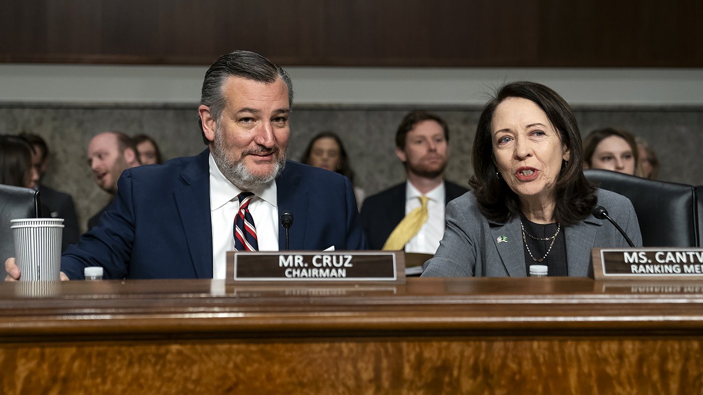 Senate Commerce Panel Advances College Sports Reform Bill to Floor Vote
