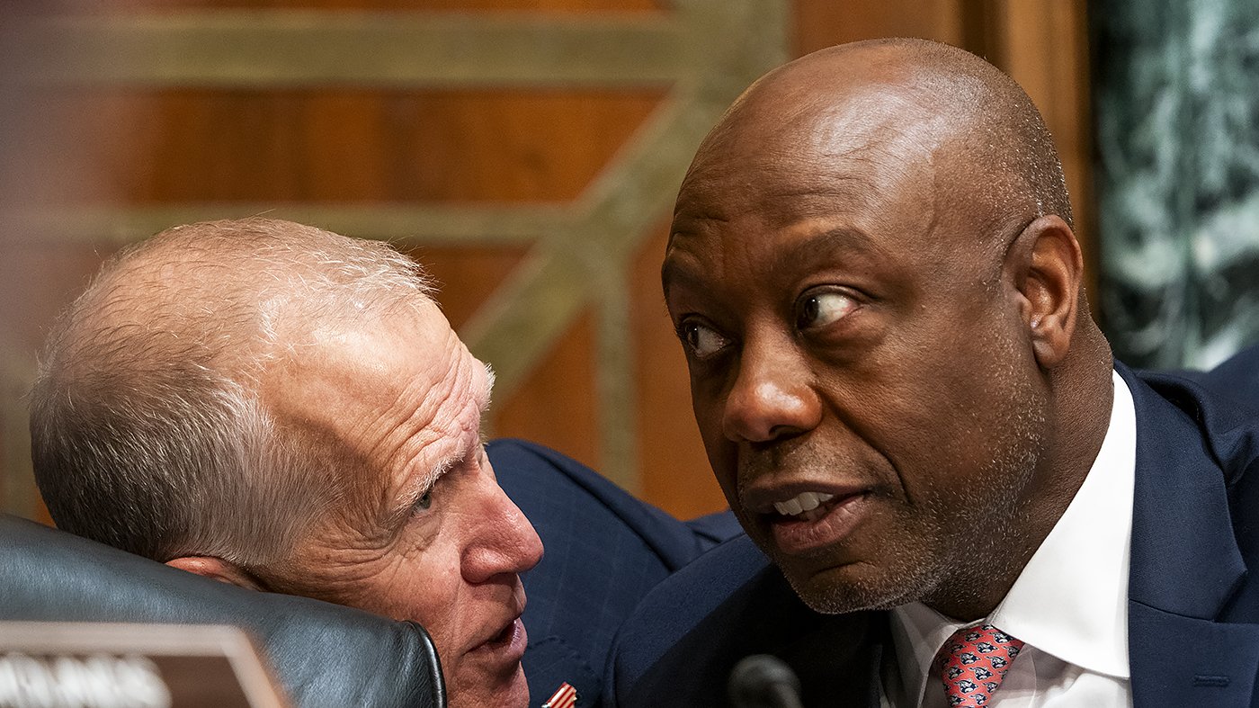 Senate Crypto Bill Faces Make-or-Break Committee Vote Amid Partisan Rifts