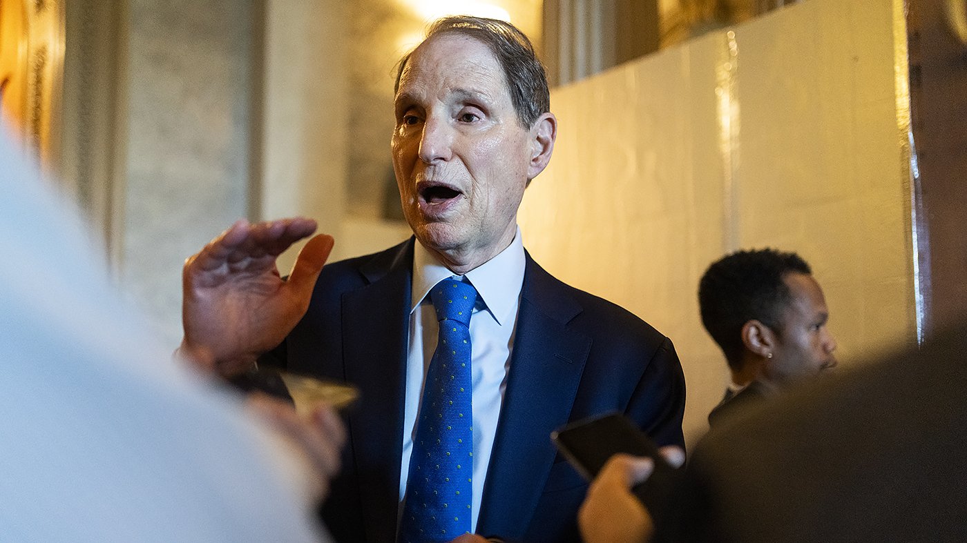 Senate Dems: HHS Broke Court Order Sharing Medicaid Data with ICE