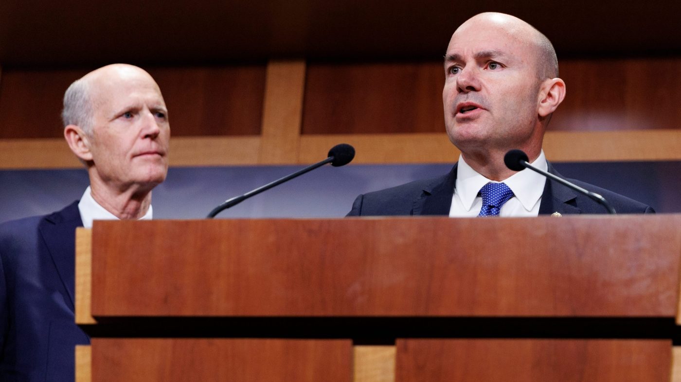 Six GOP Senators Defy Party, Sink FISA Renewal Bid Over Surveillance and Pulte Row