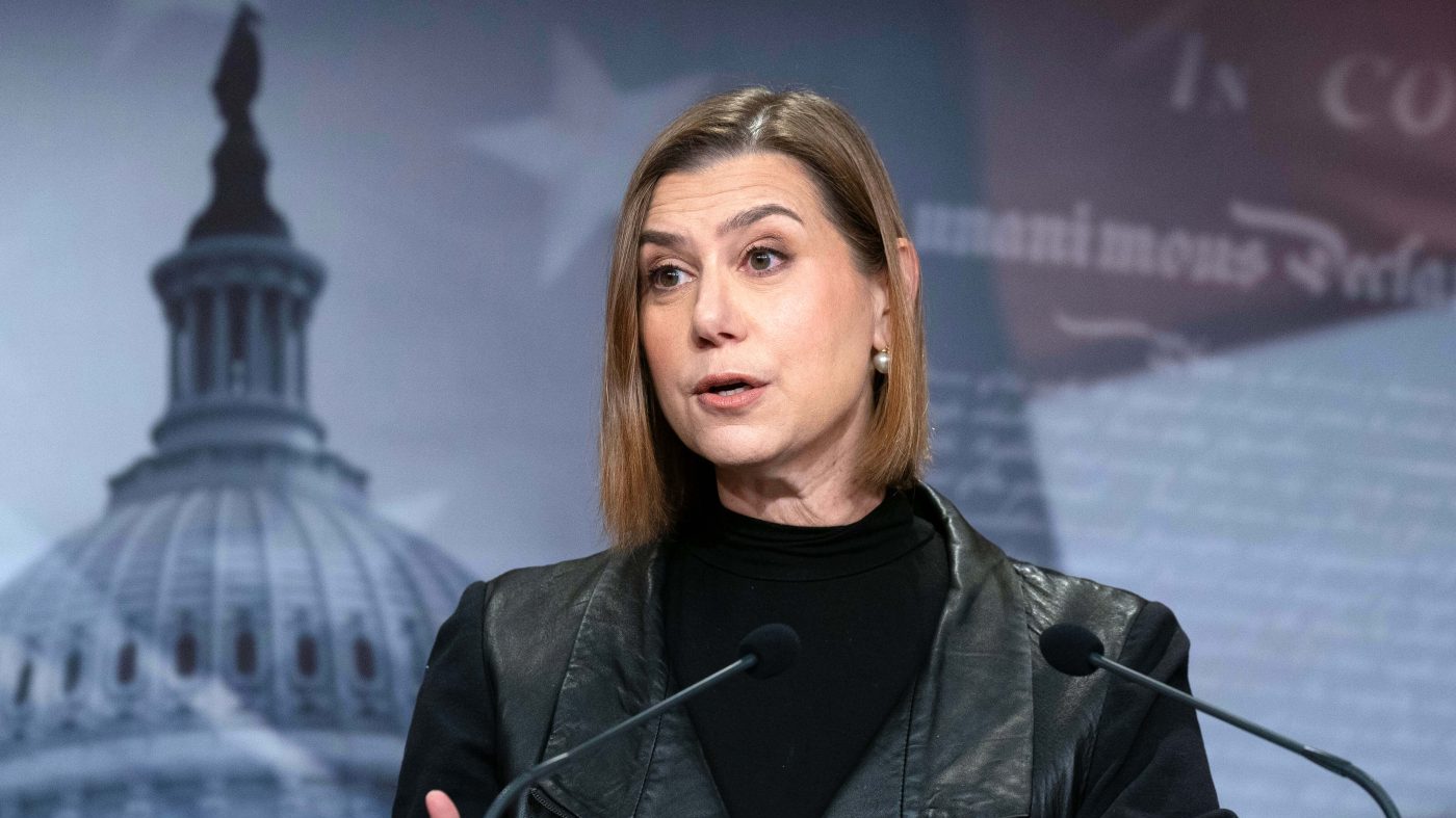 Slotkin Calls for Overhaul of Democratic Leadership After 2024 Losses