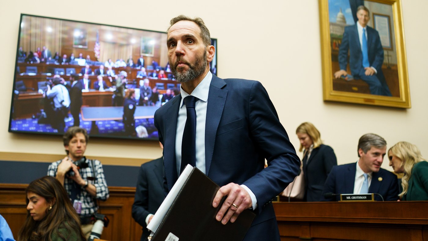 Smith Memo Reveals Trump Held Documents Tied to Business, Shown to Unauthorized Individuals