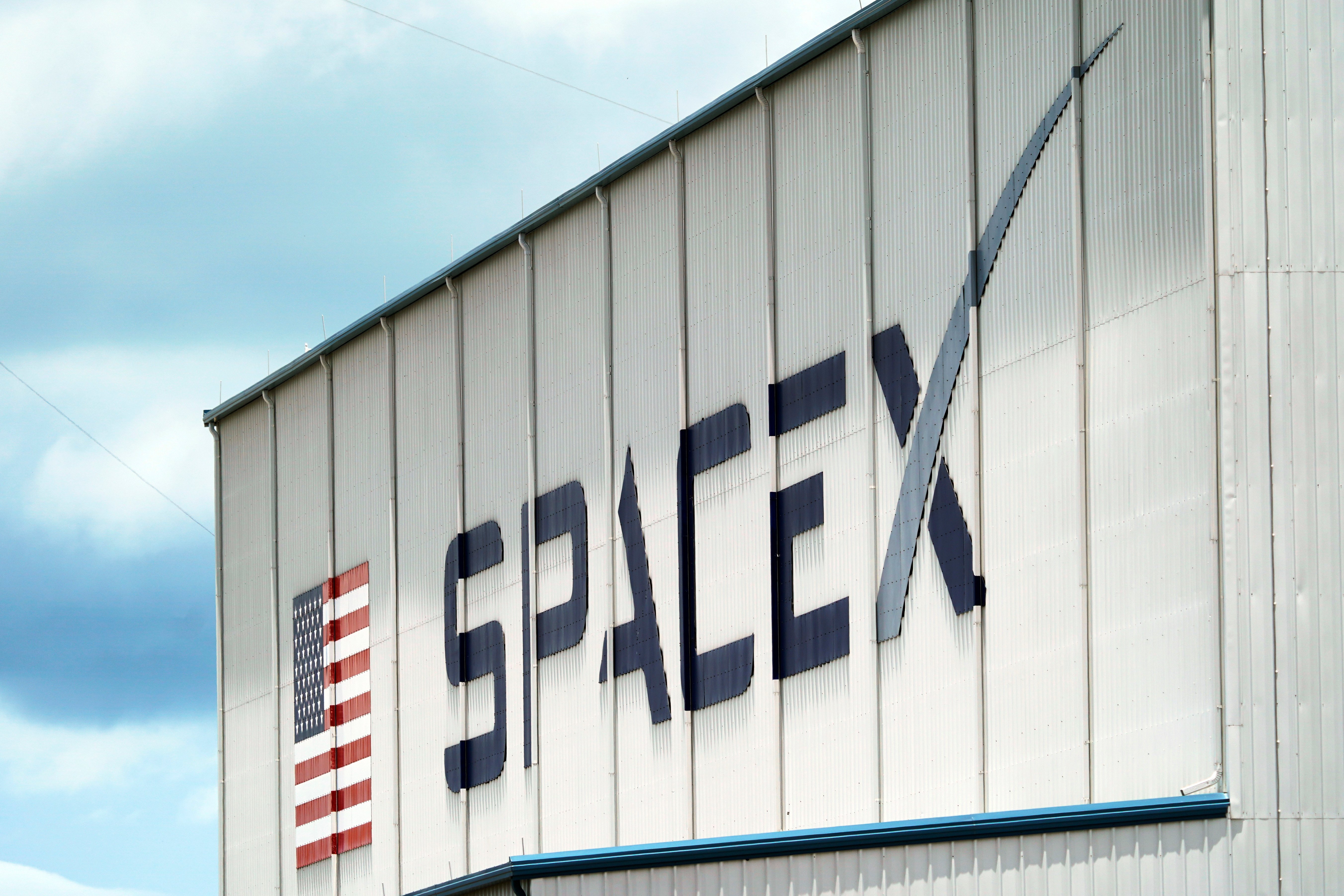 SpaceX Files for IPO, Targets Historic $1.75 Trillion Valuation in June Listing