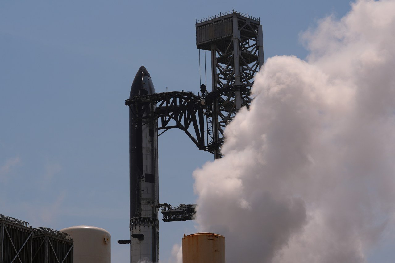 SpaceX Files for Record $75B IPO Amid Billions in Losses and Mars Ambitions
