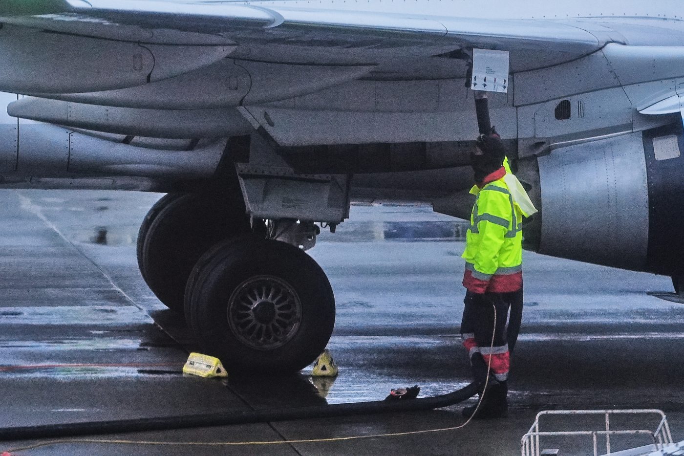 Spirit Airlines Shutdown Fuels Debate Over Iran War's Role in Fuel Cost Surge