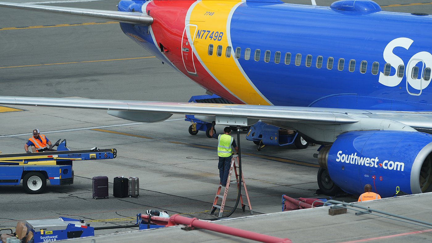 Strait of Hormuz Closure Sends Jet Fuel Costs Soaring, Airlines Slash Flights