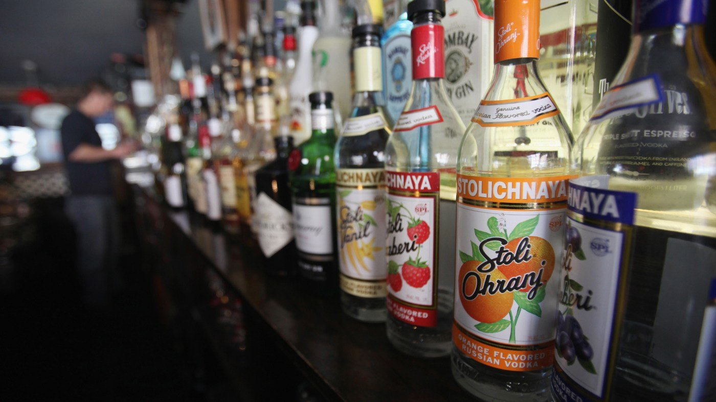 Study: College 'borg' Cocktails Drive Dangerous Drinking