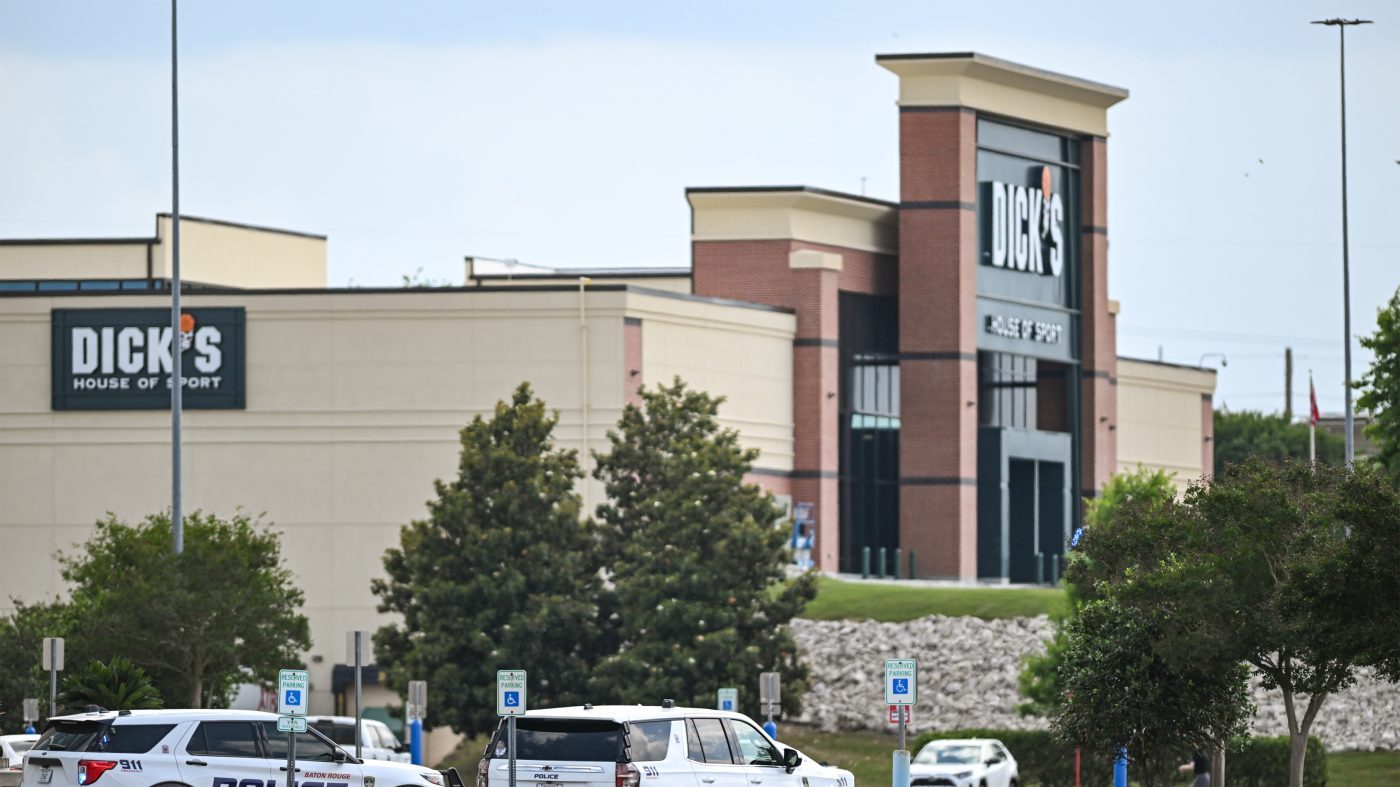 Teen Surrenders in Louisiana Mall Shooting That Killed High School Girl; Second Suspect on Run