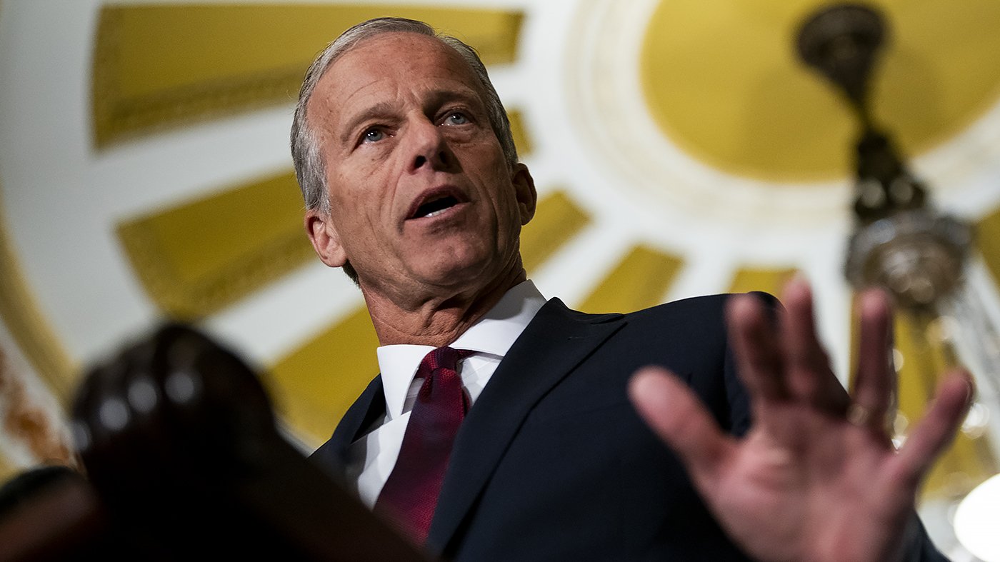 Thune Pushes FISA Renewal as Pulte Appointment Stalls Bipartisan Support