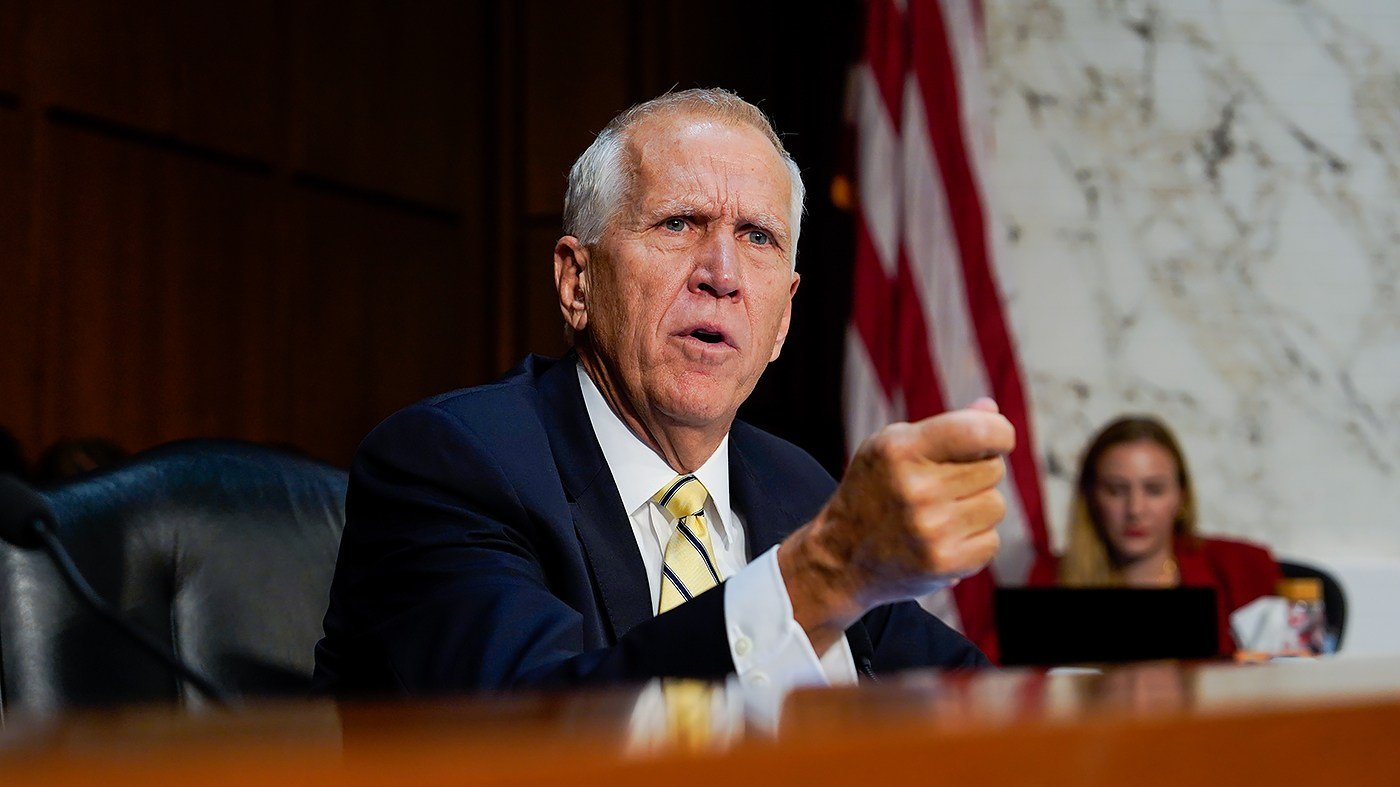 Tillis urges Trump to fire Miller, Hegseth, RFK Jr. as GOP braces for midterms