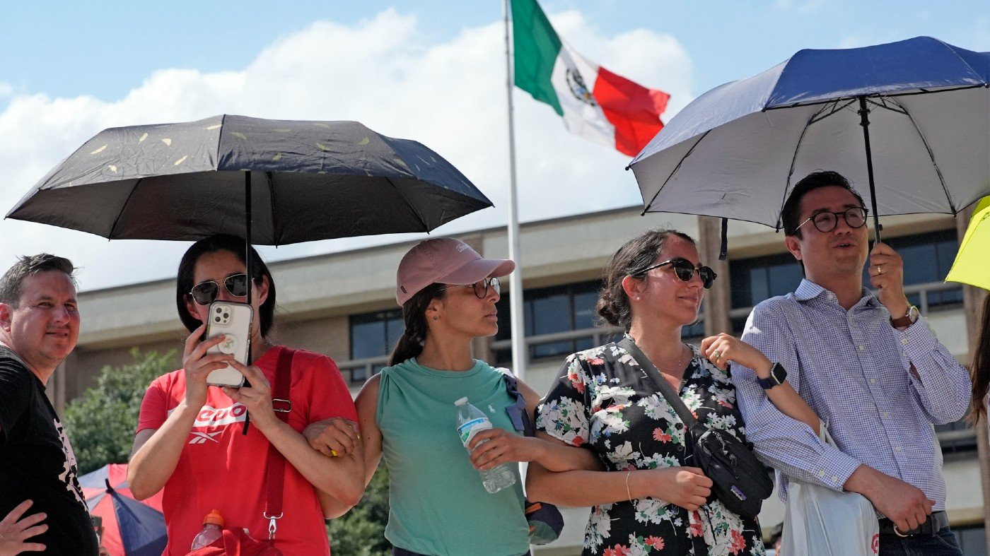 Trump Administration Reviews Mexican Consulates as Bilateral Tensions Escalate