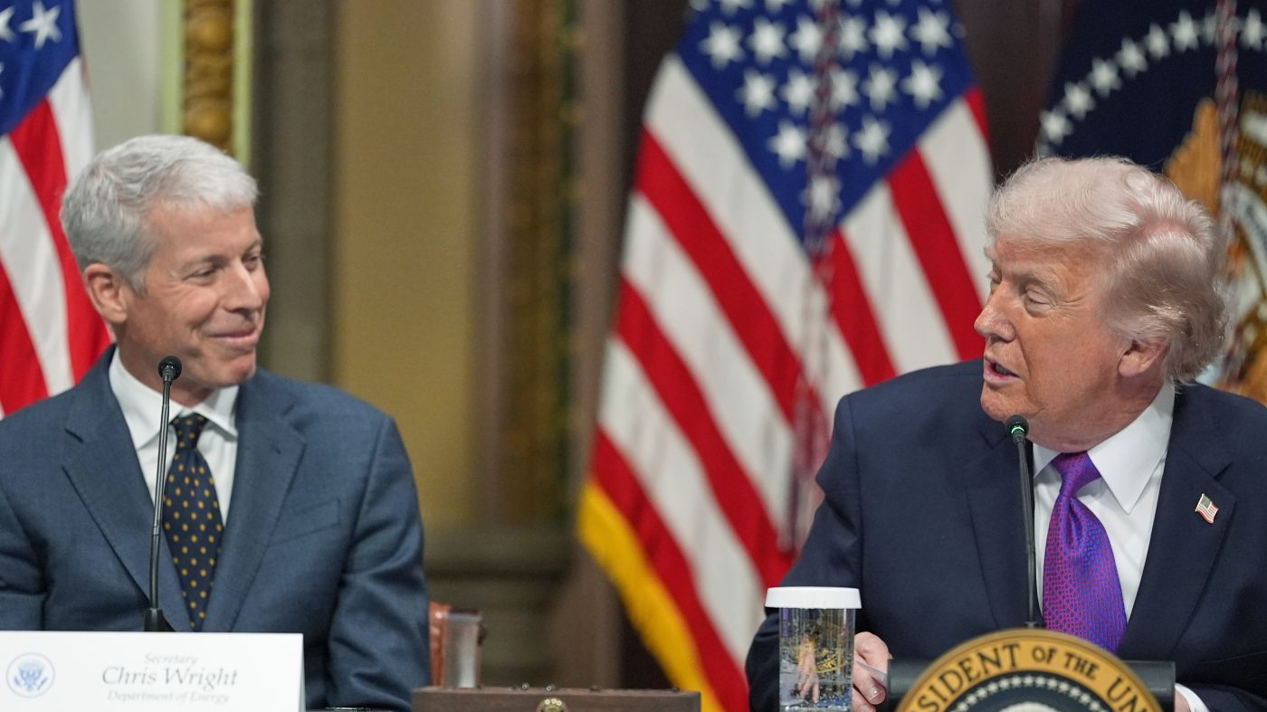 Trump Administration Splits on Gas Price Forecast as Iran Conflict Fuels Economic Anxiety