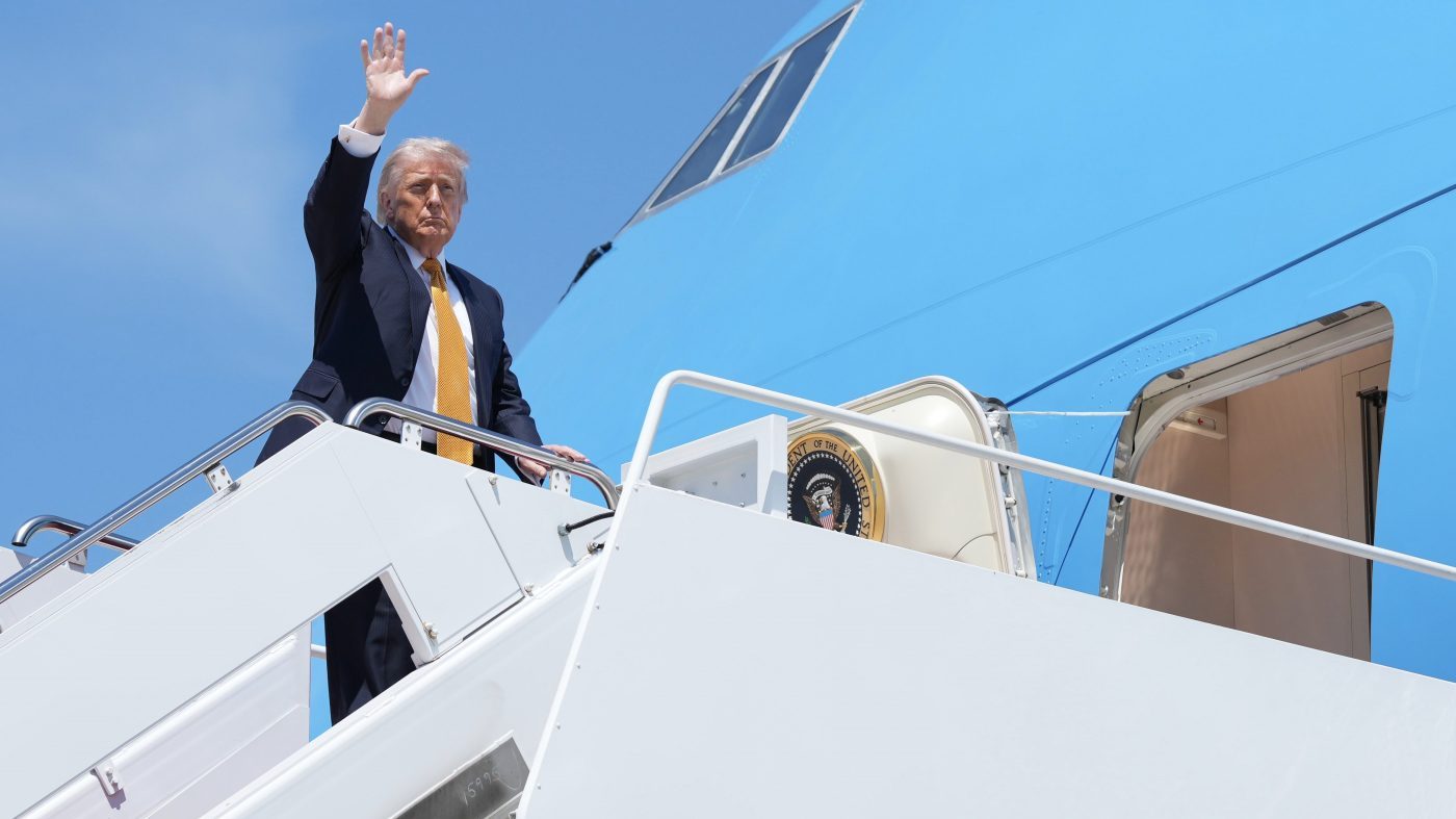 Trump Admits He Doesn't Consider Americans' Finances in Iran Nuclear Talks