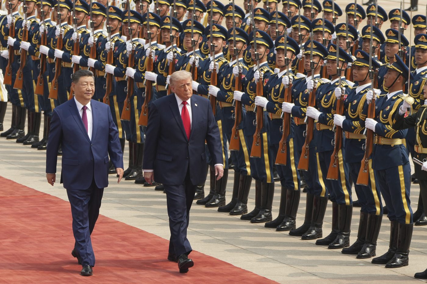 Trump and Xi Open Beijing Talks with Pomp, Set to Tackle Trade and Iran