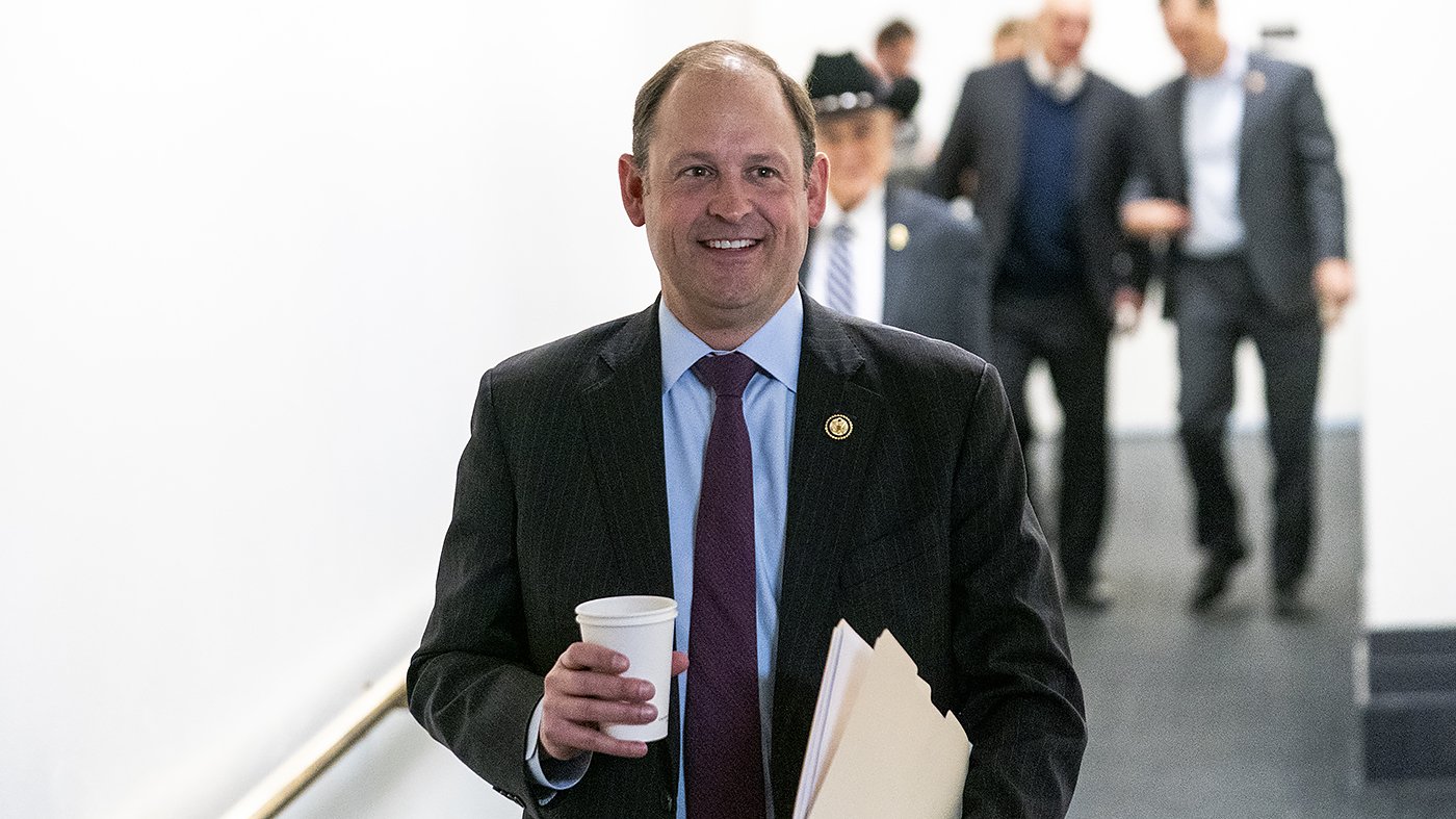 Trump Backs Andy Barr in Kentucky Senate Primary to Replace McConnell