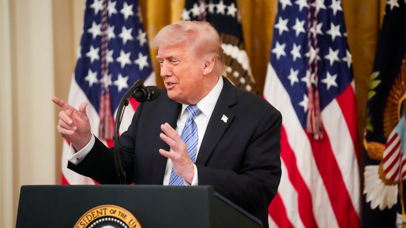 Trump Blasts Barrett and Gorsuch for Tariff Ruling, Demands Loyalty