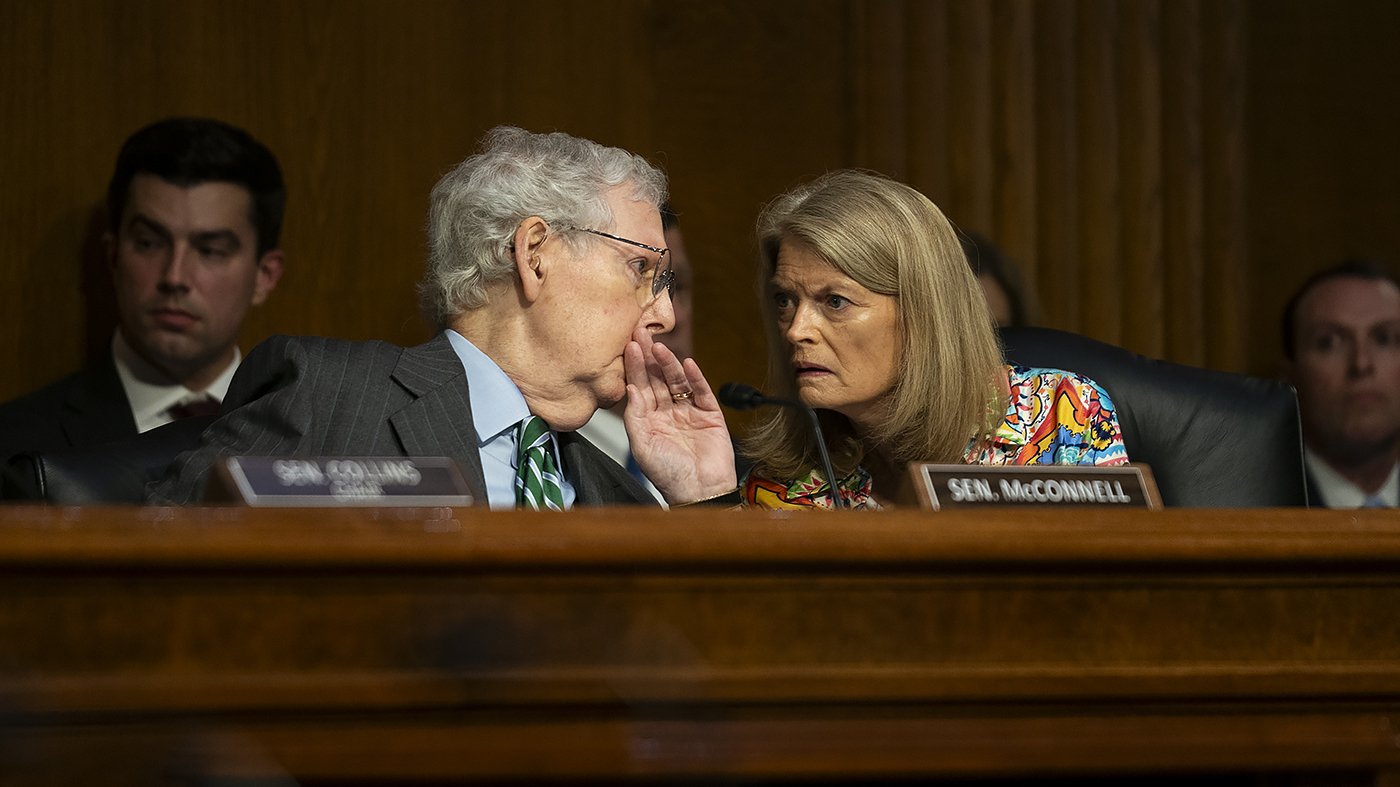 Trump Blasts McConnell as 'Angry Man,' Attacks Murkowski in Oval Office Tirade